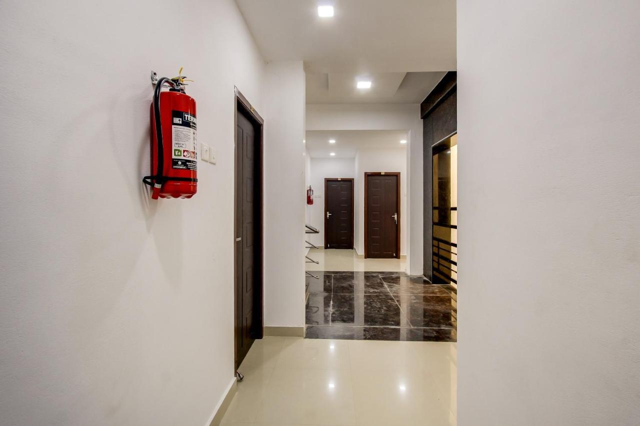 Готель Oyo 69625 Mayuraa Residency Кумбаконам Екстер'єр фото
