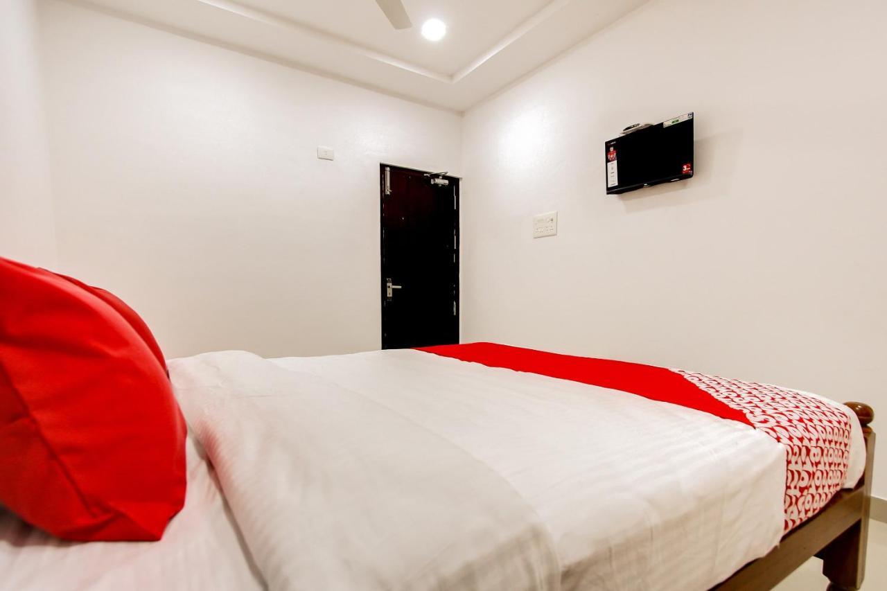 Готель Oyo 69625 Mayuraa Residency Кумбаконам Екстер'єр фото