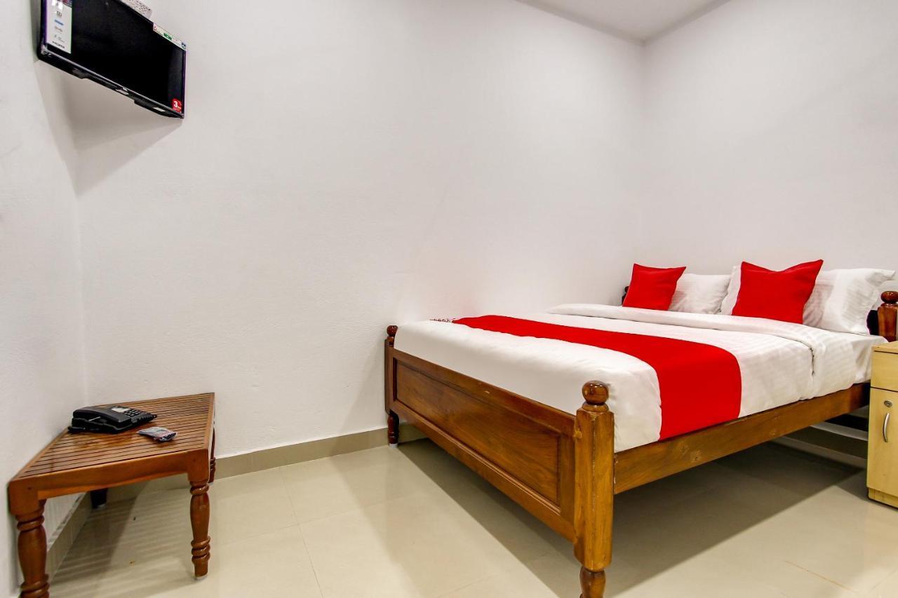 Готель Oyo 69625 Mayuraa Residency Кумбаконам Екстер'єр фото